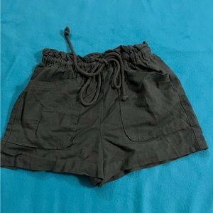 Paper bag style shorts